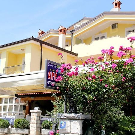 Apartments And Rooms Punta Umag Dış mekan fotoğraf